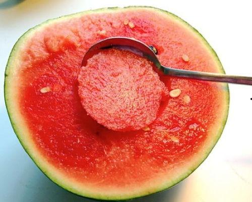 雪圈大型吃瓜,大型吃瓜现场，揭秘幕后风云