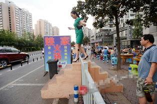 吃瓜护栏哥,揭秘网络红人的崛起之路